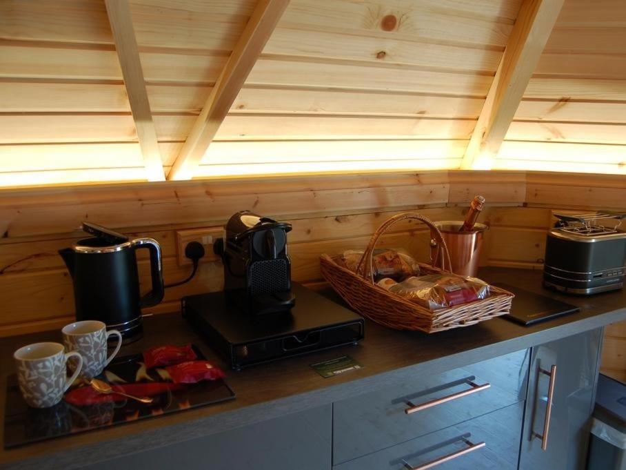 Romantic Rural Retreats Crewkerne Chambre photo